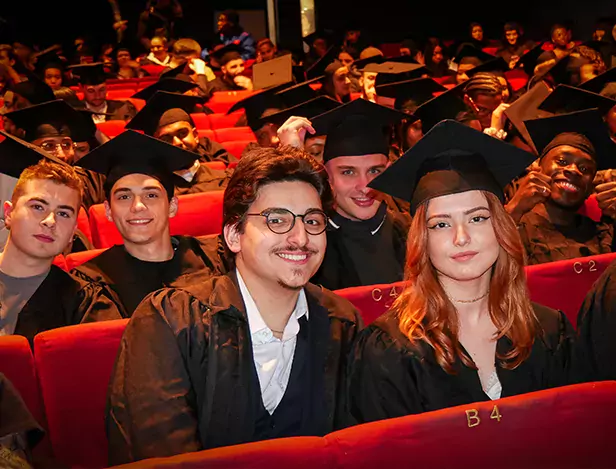 REMISE-DE-DIPLOMES-IPAC-BACHELOR-FACTORY-PARIS-SUD